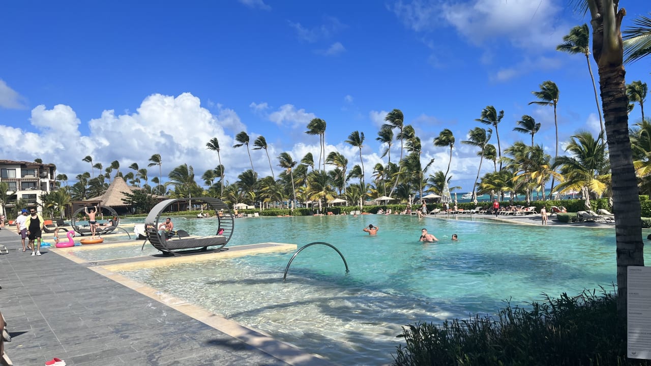 Pool Lopesan Costa Bávaro Resort, Spa & Casino