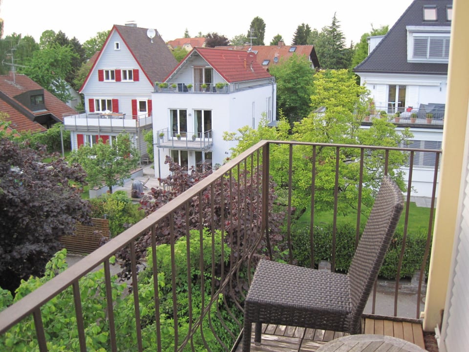 Der Balkon ist eher ein Austritt  Hotel Lindenallee