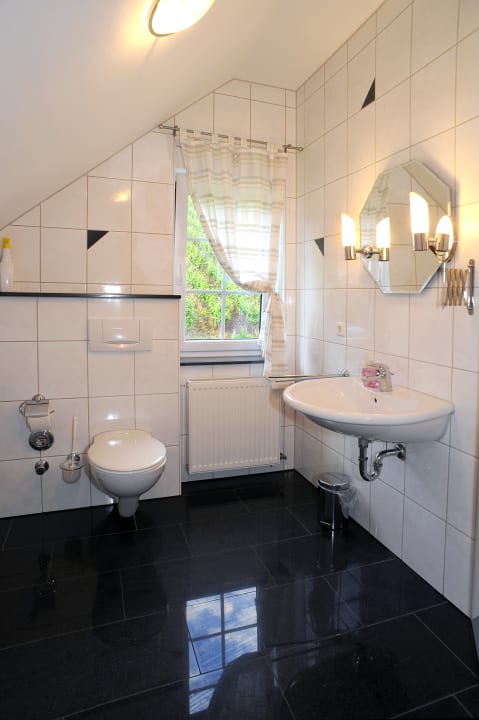 Zimmer Ferienweingut Gutshof Zenz