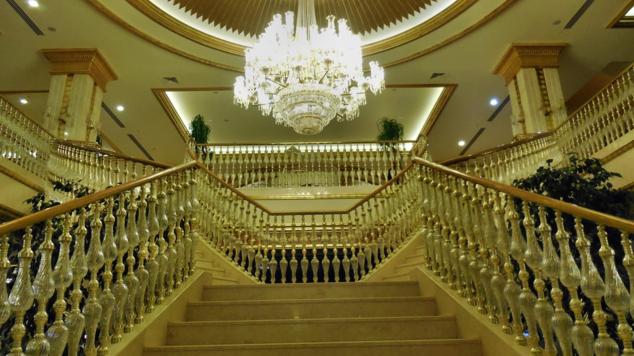 Treppe in Lobby Diamond Excellence Resort & Spa