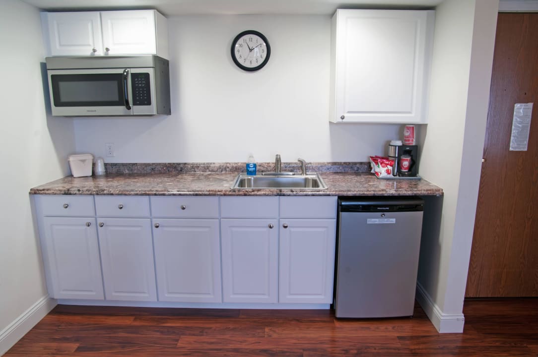 King Suite, Pet Friendly, Lake View - Kitchenette Charlevoix Inn & Suites, SureStay Collection by Best Western