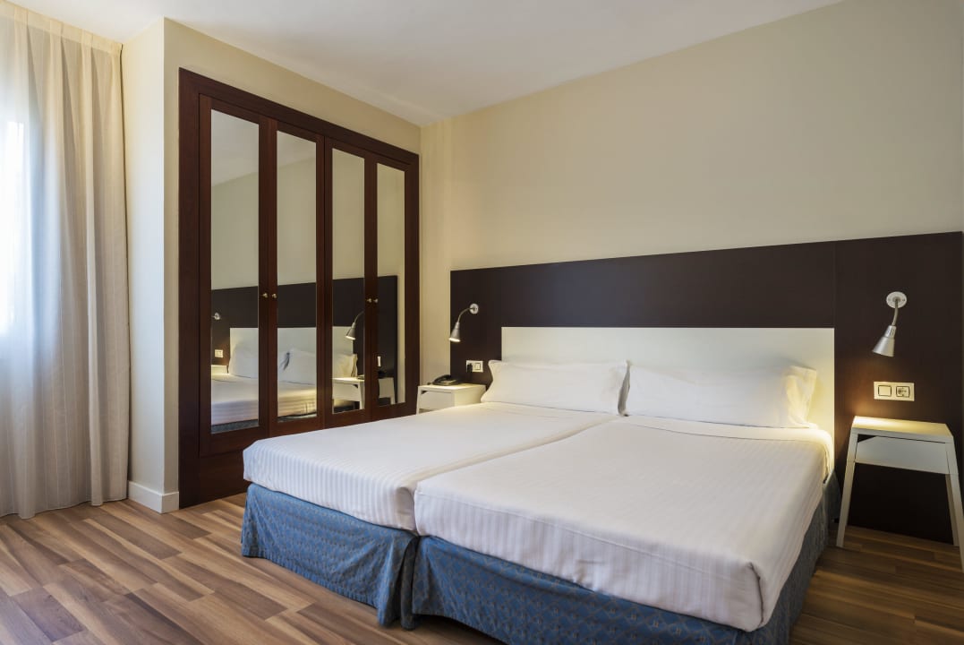 Habitación Twin Hotel Arenas Atiram