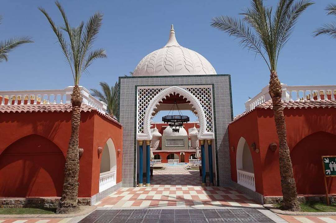 Hofraum Pickalbatros Alf Leila Wa Leila Resort - Neverland Hurghada