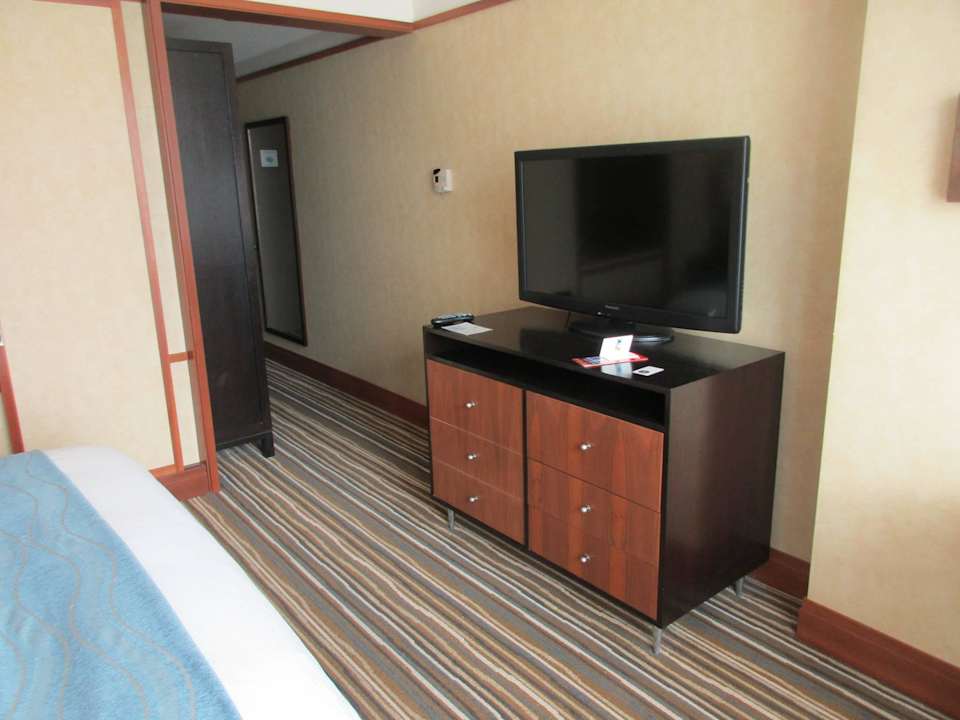 TV Hotel Pan Pacific