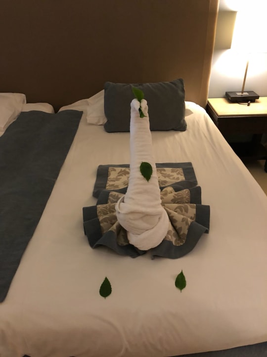 Eines der vielen Kunstwerke von Ahmed  JAZ Aquamarine Resort