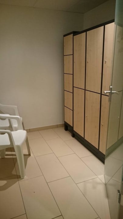 Saunabereich Umkleide Hotel Hafen Büsum