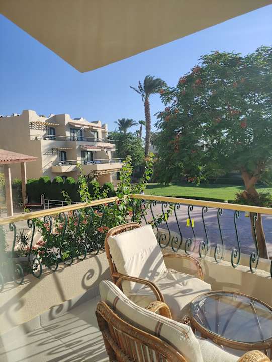 Zimmer Lotus Bay Beach Resort