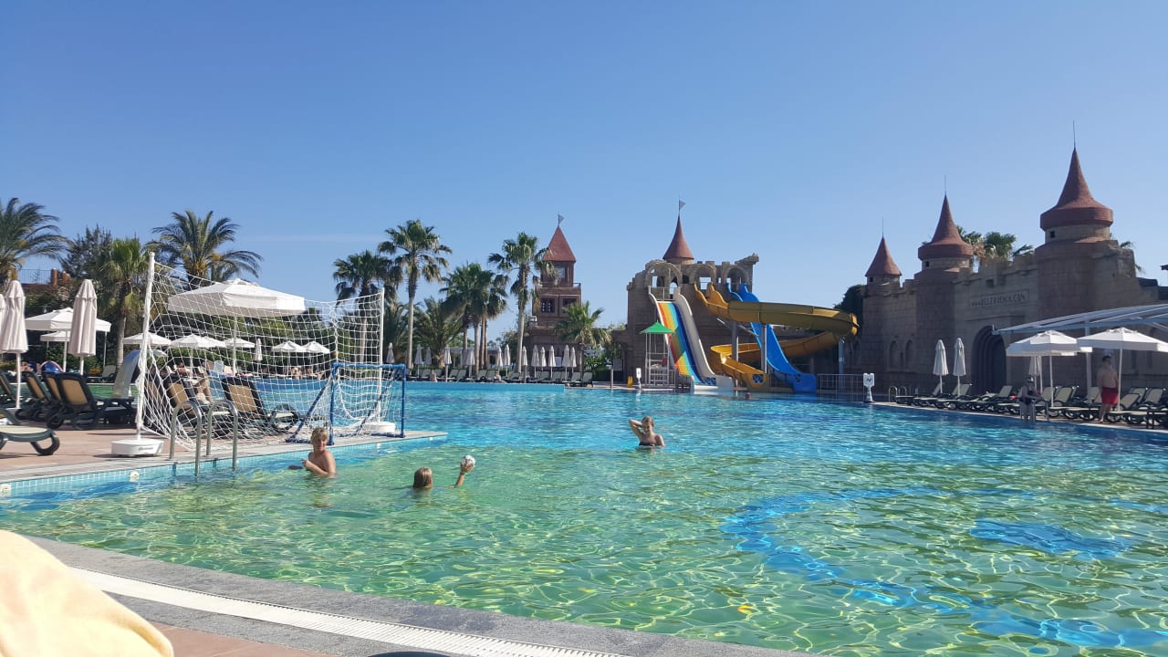 Aktive Pool Belek Beach Resort Hotel