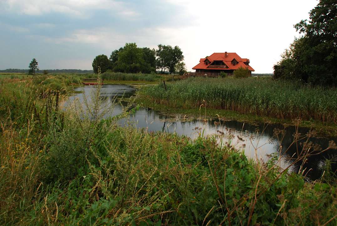 Stanica Rzeczna Łabędzie i starorzecze Narwi Dwór Stanica Rzeczna Łabędzie
