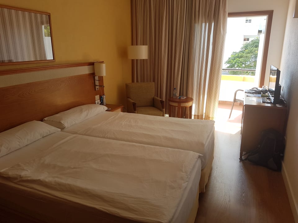 Zimmer allsun Hotel Lucana