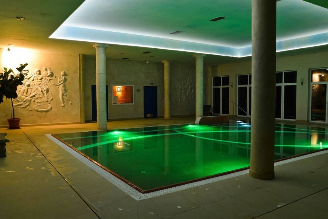 Basen Klinika Młodości Medical SPA