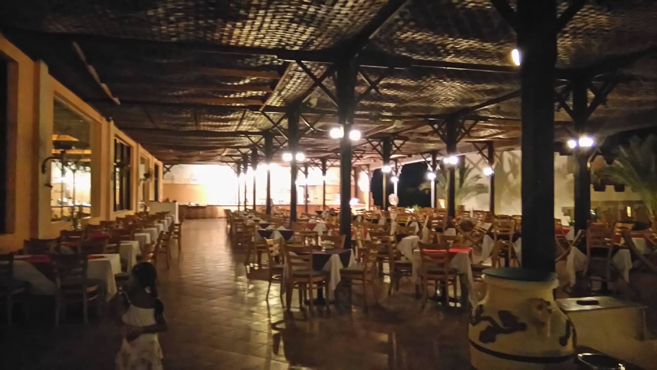 Taras restauracji Three Corners Sea Beach Resort