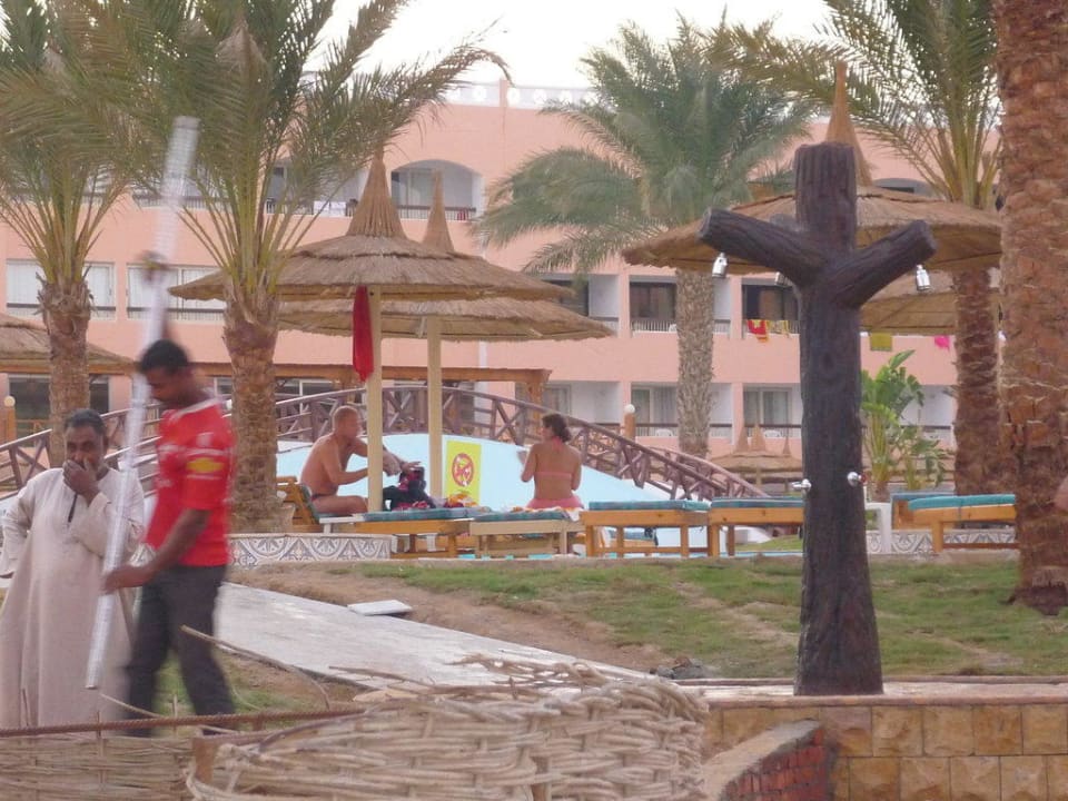 Erneuerung der Poolannlage Beach Albatros Resort