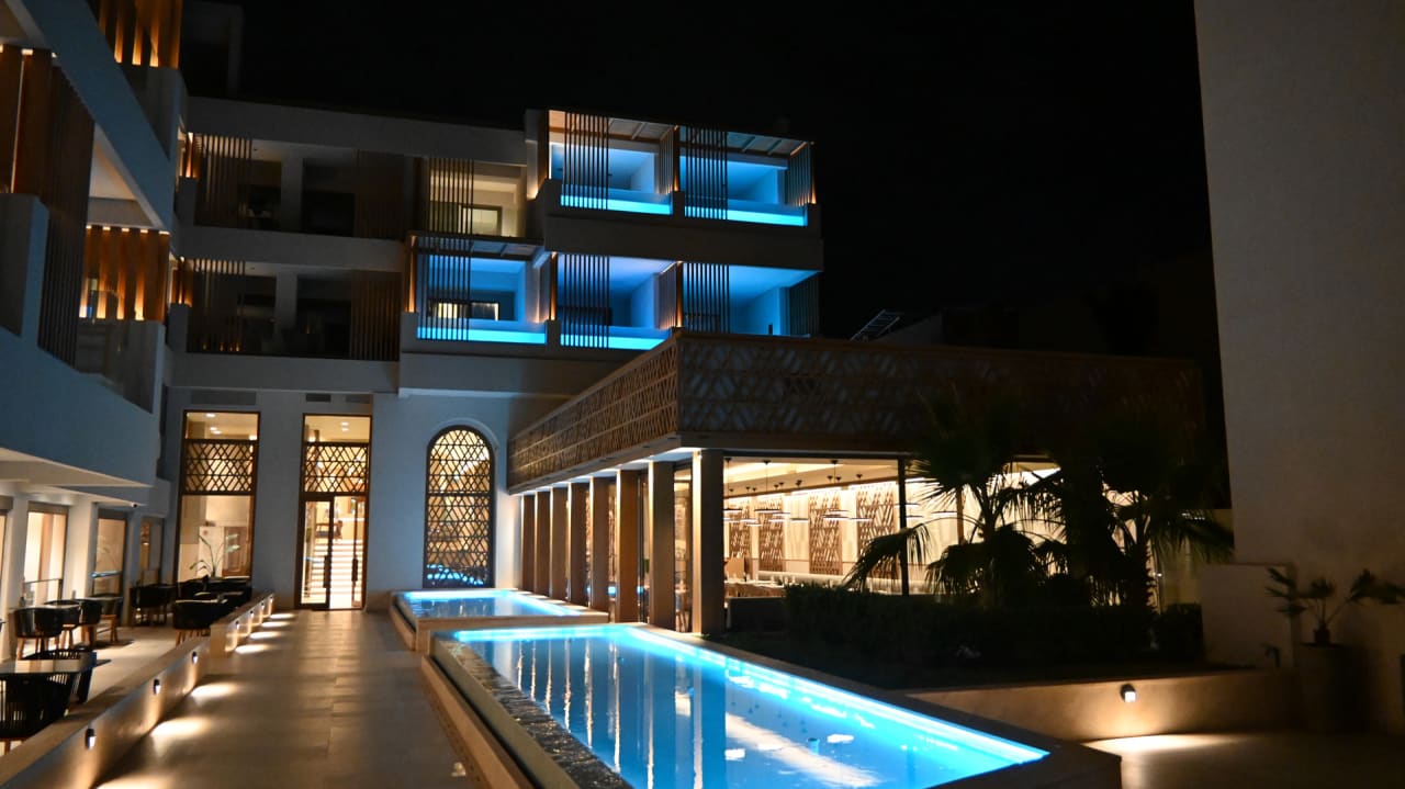 Außenansicht AKASHA Beach Hotel & Spa