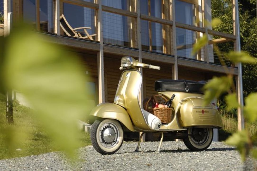 Vespa PURESLeben Ferienhaus Steinriegel in Kitzeck