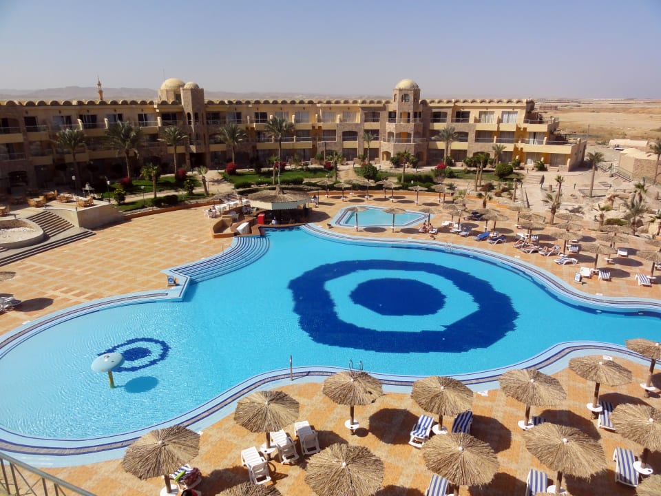 Pool Utopia Beach Club