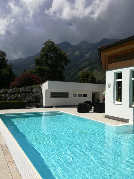 Aussenpool Ausicht Relax & Wanderhotel Poppengut