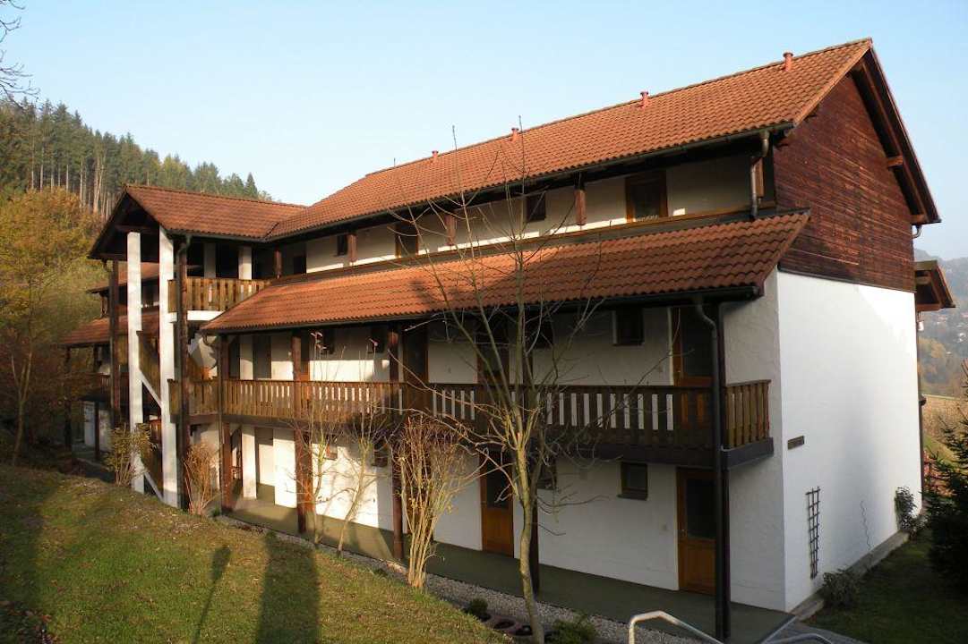 Wohngebäude Panoramahotel Fohlenhof