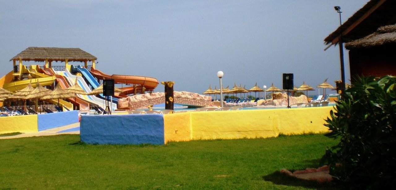 Aqua park Hawai Beach Club