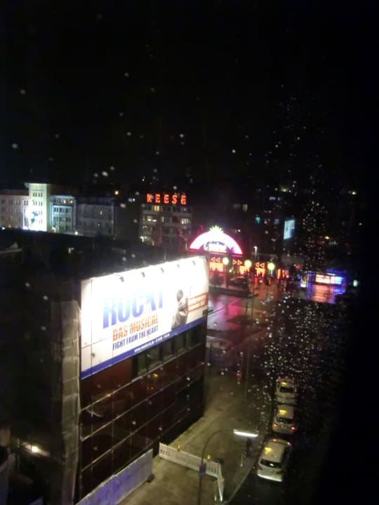 Reeperbahn bei Nacht ARCOTEL Onyx Hamburg