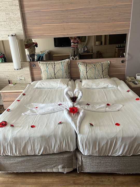 Zimmer Melas Resort Hotel