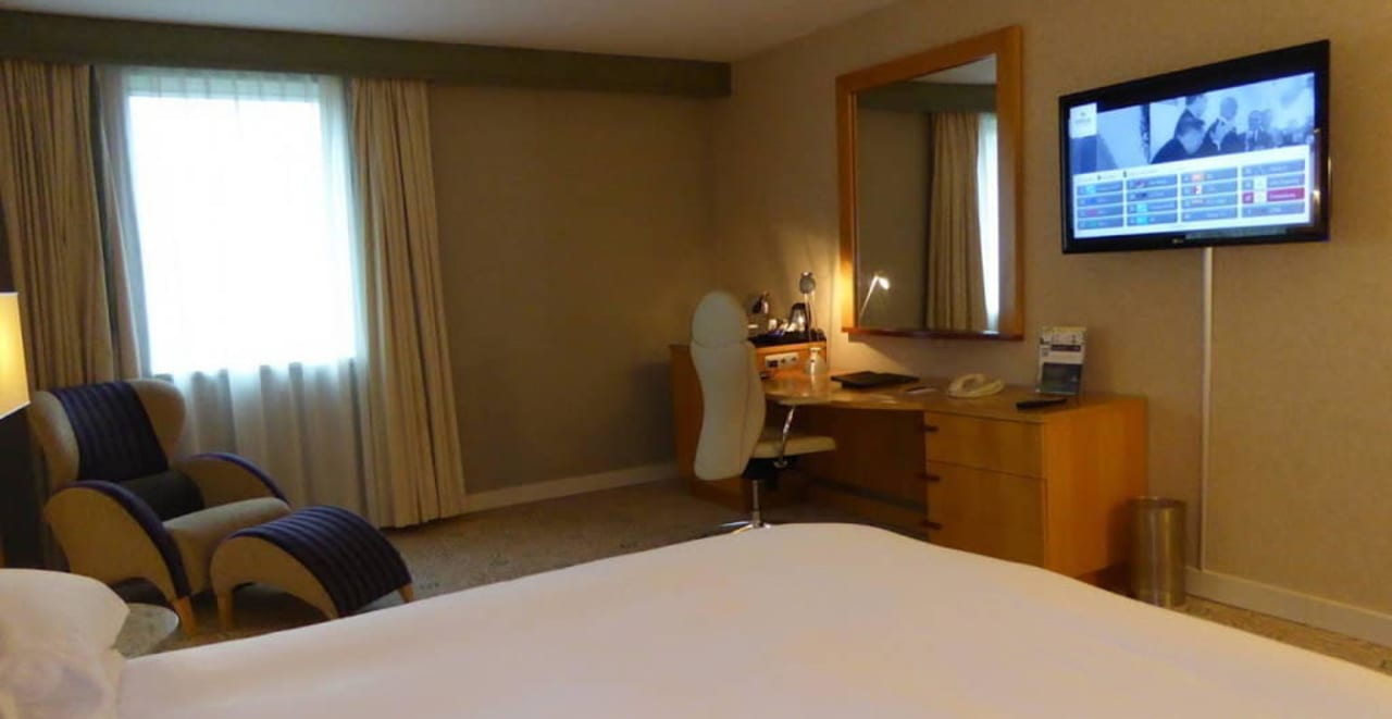 Blick zur Arbeitsecke Crowne Plaza Budapest, an IHG Hotel