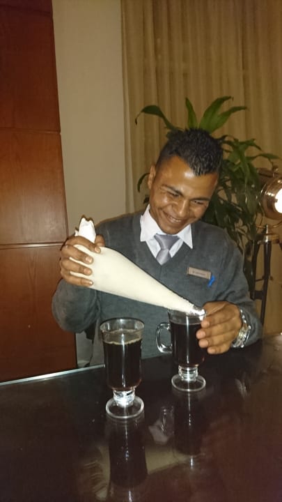 Er macht lecker Irish Cofe´Ahmed Hamza Pickalbatros White Beach Resort - Hurghada