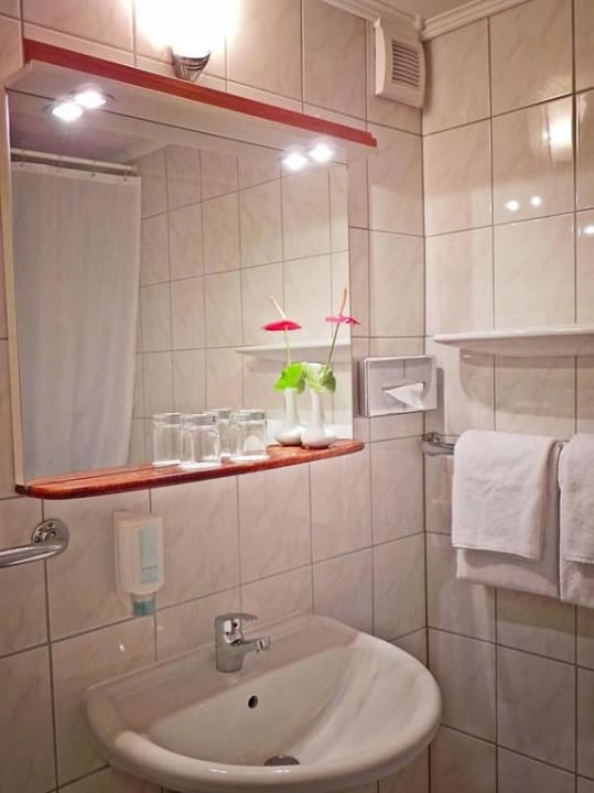 Badezimmer Safestay Berlin Kurfürstendamm