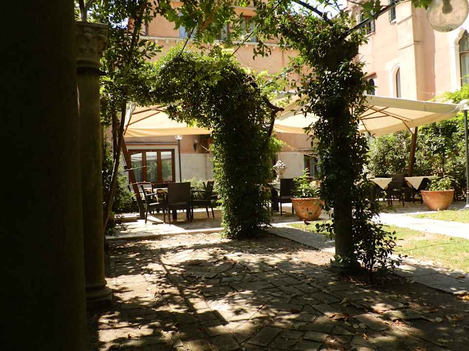 Schattiges Plätzchen Hotel San Sebastiano Garden