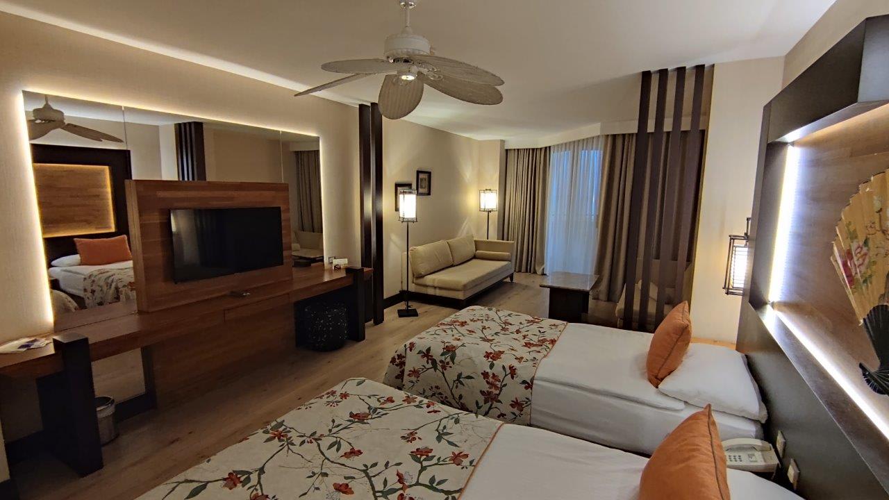 Zimmer Limak Lara Deluxe Hotel & Resort