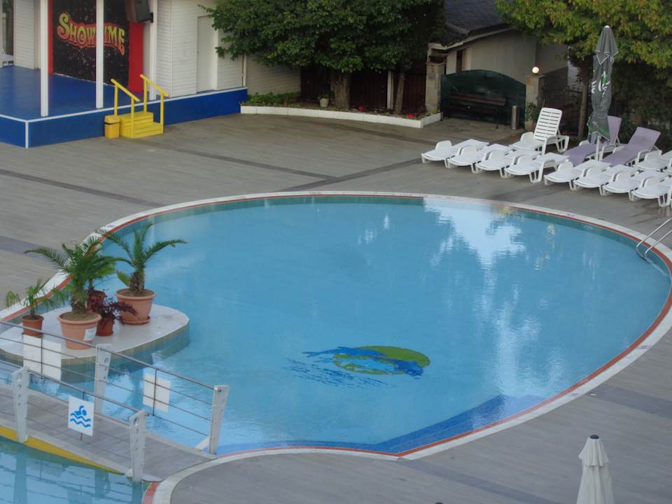 Pool TUI Suneo Serenity Bay