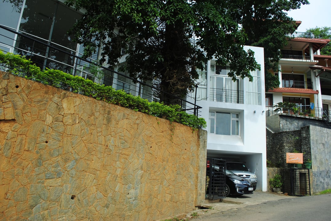 Außenansicht Hotel See Kandy