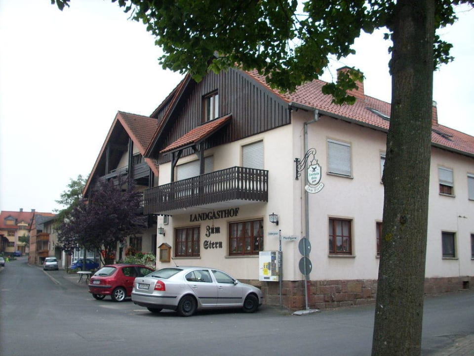 Park- und Sitzplätze vor der Haustür Landgasthof Zum Stern