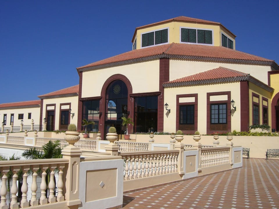Blick auf Lobby von Hotelseite aus Bahia Principe Sunlight Costa Adeje
