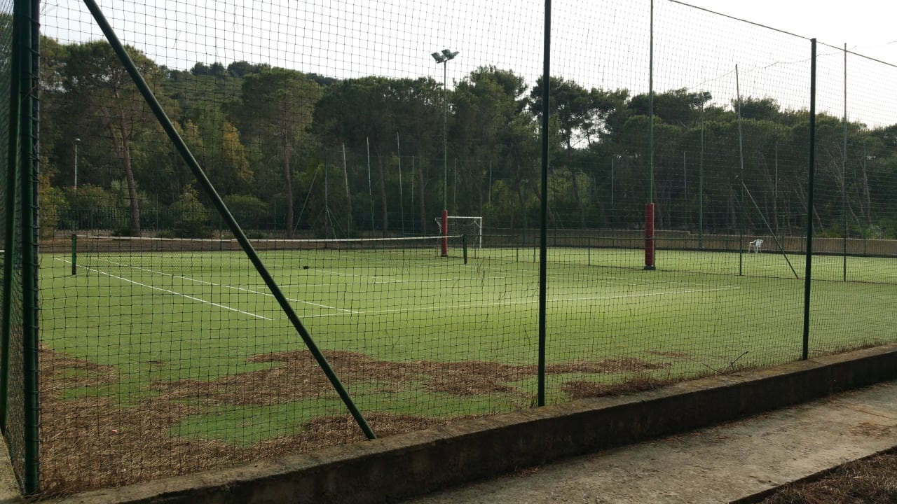 Tennis und Fussballplatz Hotel Portoconte