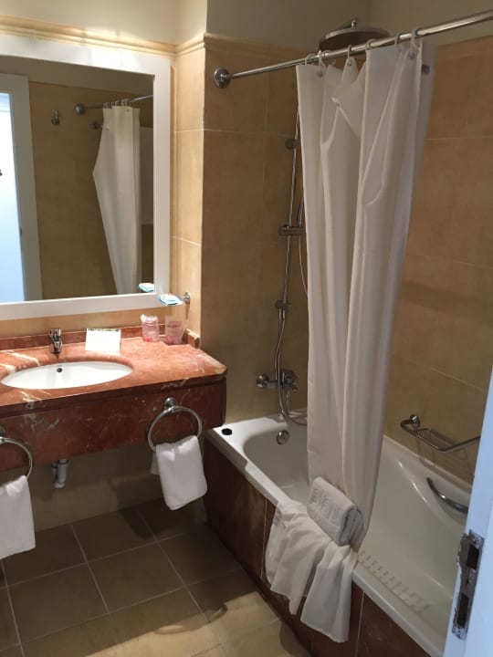 Bad vom Zimmer im neunten Stock Blau varadero - Adults only