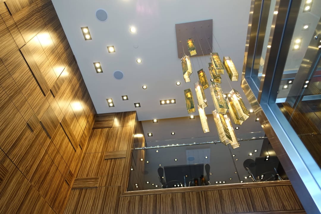 Lobby - Blick nach oben (Frühstücksetage) Opera House Hotel