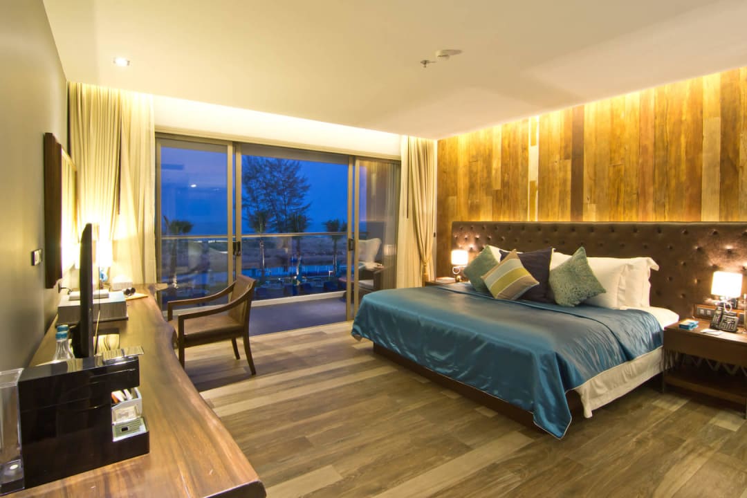 Horizon Room Double bed with Sea view Away Phuket Le Coral