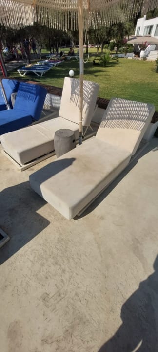 Pool Brown Beach Eretria