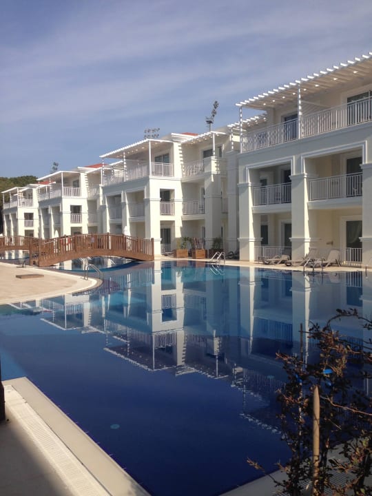 Lake Family Bellis Deluxe Hotel