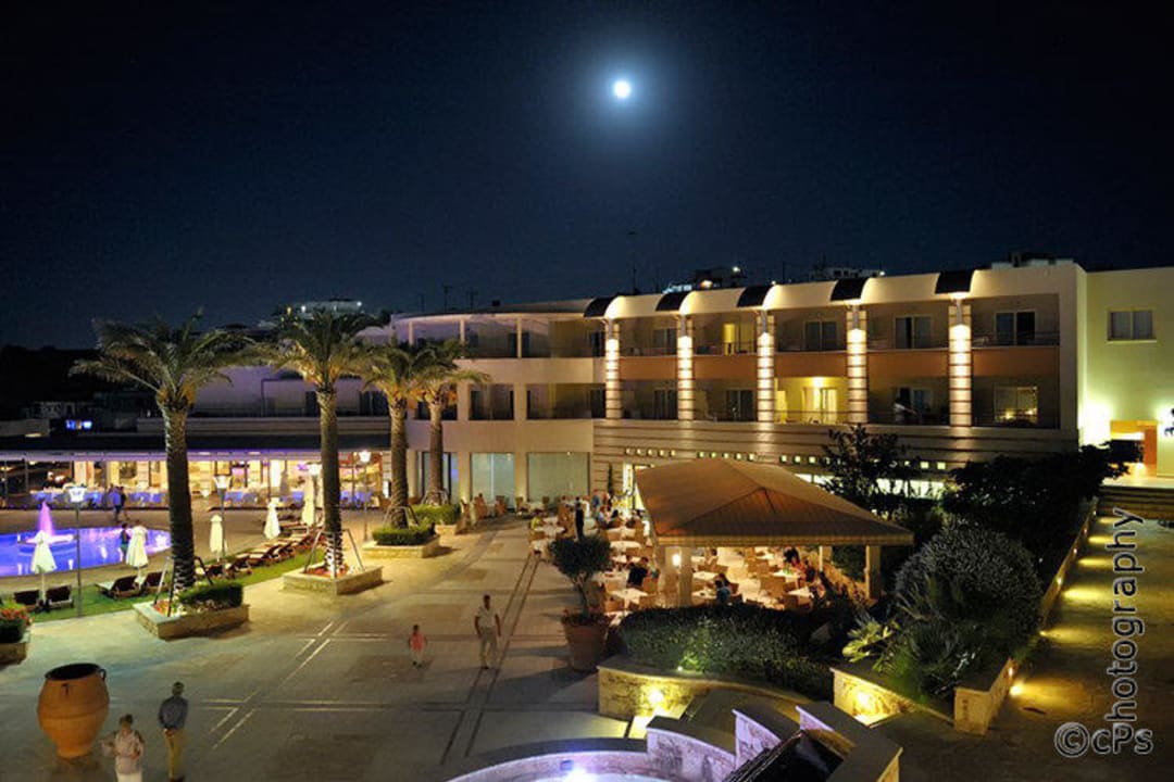 Pool- und Restaurantebereich Cretan Dream Resort & Spa