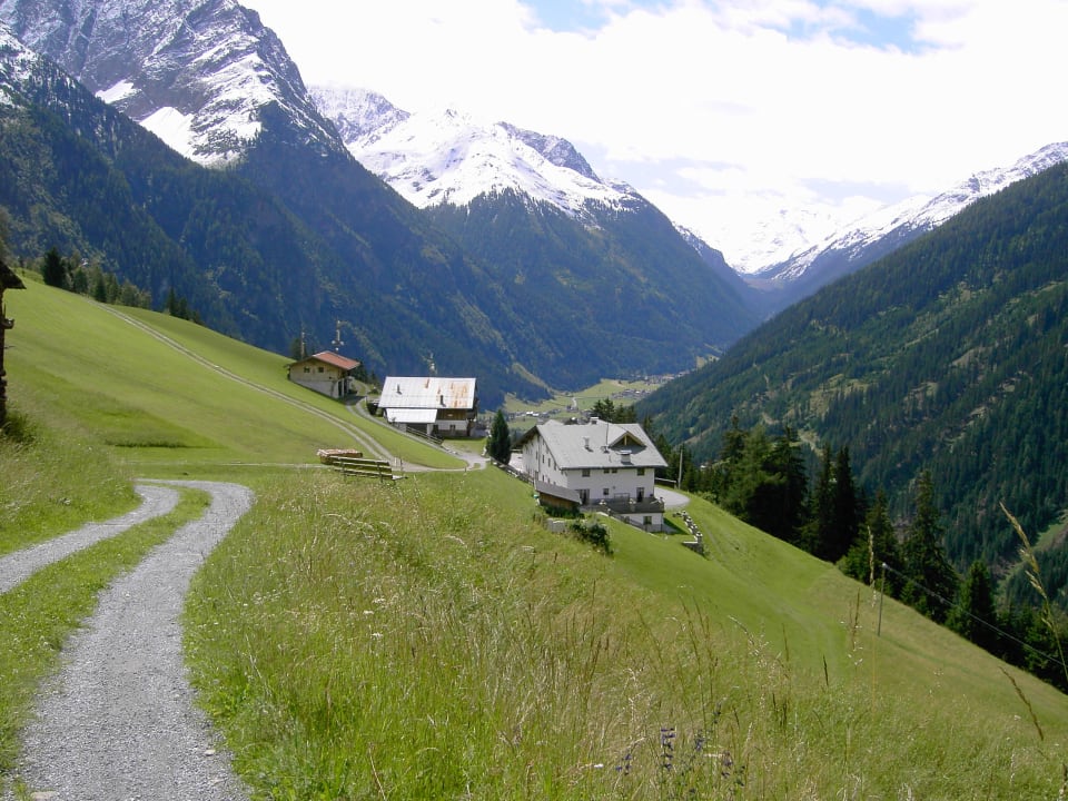 Kaunertal mit Weißseespitze Wiesenhof