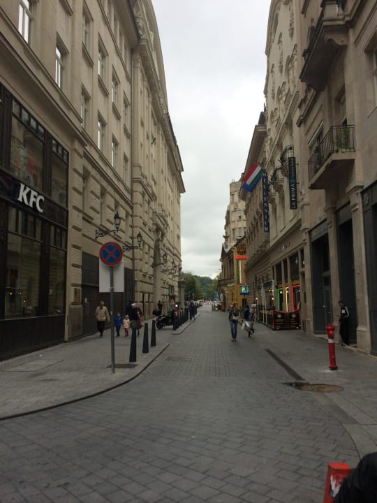 Piarista street Hotel La Prima Fashion Budapest