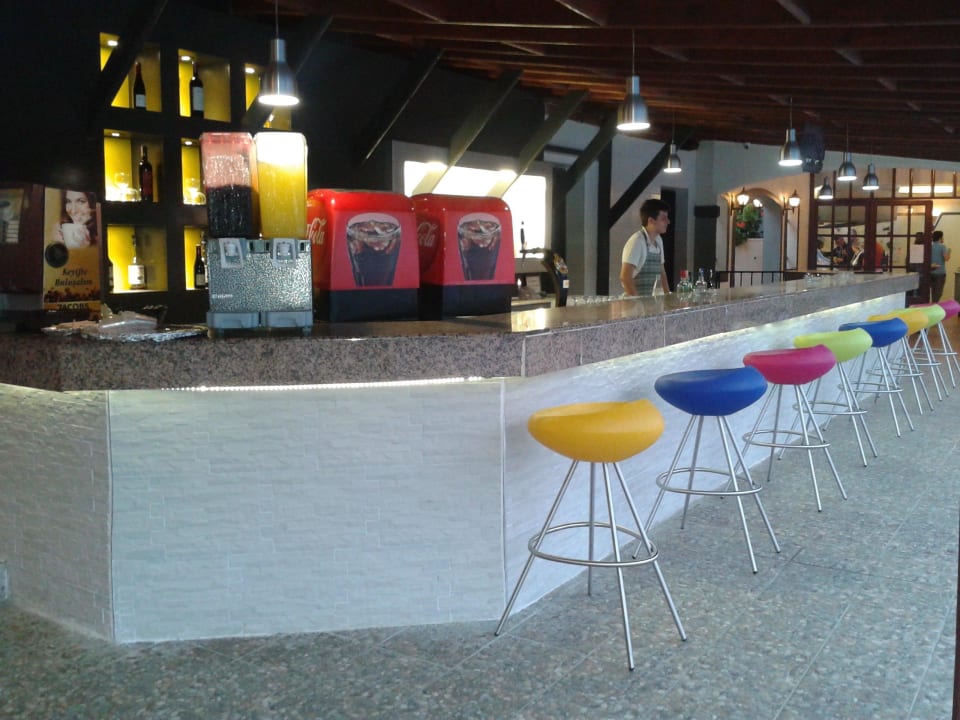 Pool bar Hotel  Pigale