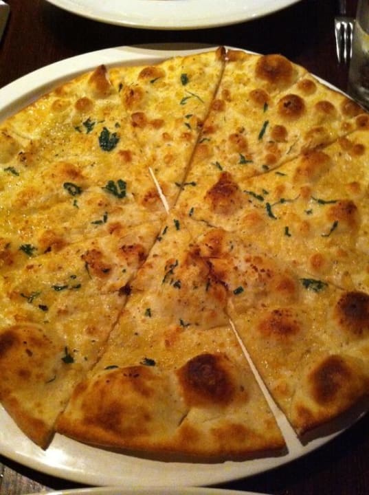 Pizzabrot im "Prego" - ital. Restaurant Hotel The Westin Kuala Lumpur