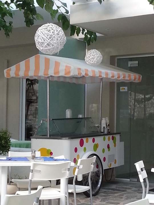 Eiswagen Dimitrios Beach Hotel