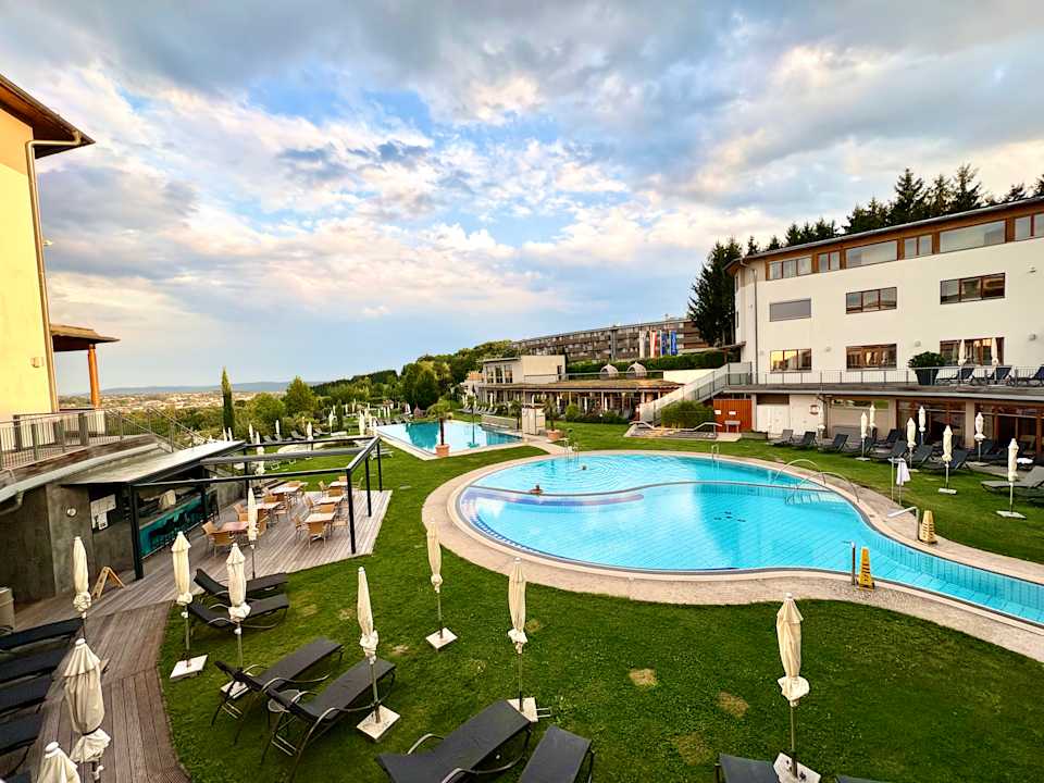 Pool Hotel & Spa Larimar