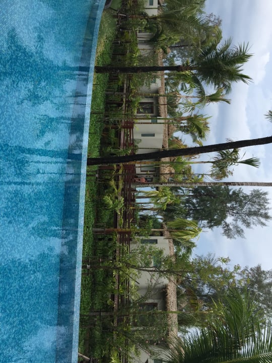 Ausblick auf die Pool Villen The Haven Khao Lak