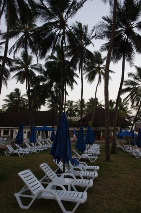 Leżaki  Hotel Kenya Bay Beach
