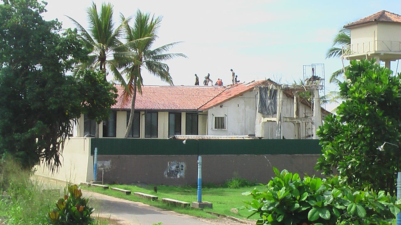 2. Bauabschnitt - Dacheindeckung  EKHO Surf